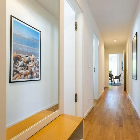 Strandhaus, App 08 *